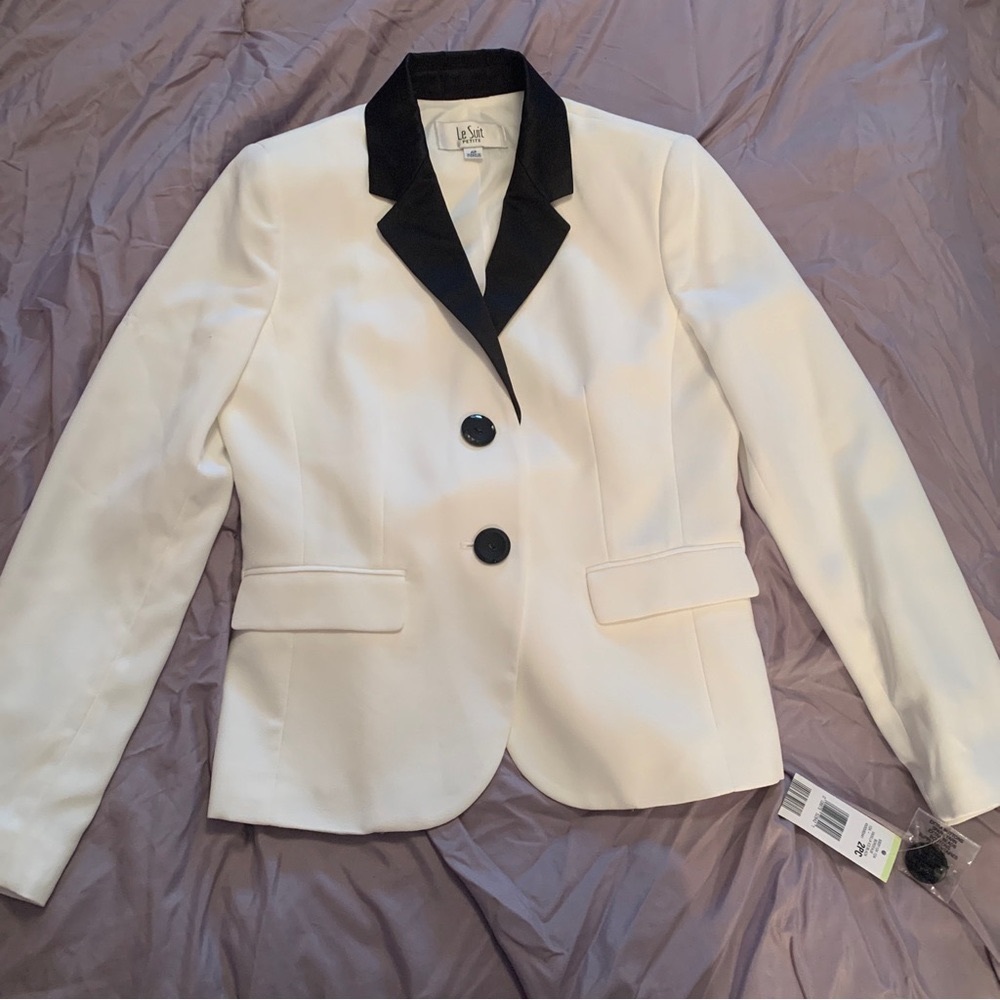 Le Suit Petite White Blazer with Silky Black Lapel NWT-4P